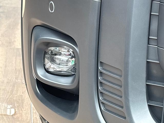 フリード ｅ：ＨＥＶクロスター　新車未登録　マルチビューカメラシステム　後退出庫サポート　ブラインドスポットインフォメーション　ブラックエンブレム　ボディサイドモール　フロントグリル変更済　運転席助手席シートヒーター（35枚目）