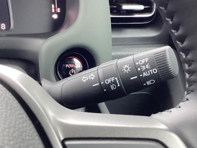 フリード e:HEVクロスター 新車未登録 フロントグリル交換済 ボディサイドモール 6人乗り リアクーラー サイドカーテンエアバック 両側パワースライドドア 運転席助手席シートヒーター ホンダセンシング フルLEDヘッドライト(8枚目)