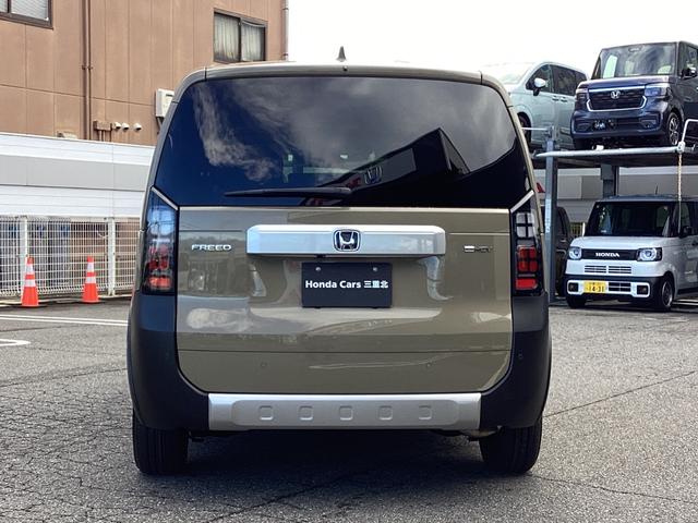 フリード e:HEVクロスター 新車未登録 フロントグリル交換済 ボディサイドモール 6人乗り リアクーラー サイドカーテンエアバック 両側パワースライドドア 運転席助手席シートヒーター ホンダセンシング フルLEDヘッドライト(46枚目)