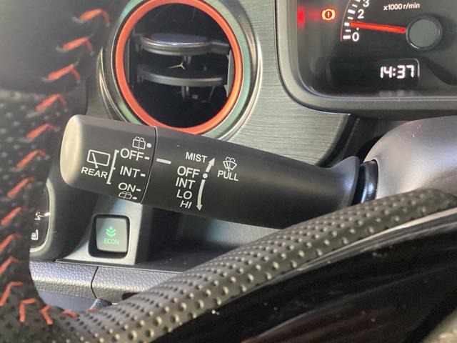 Ｎ－ＯＮＥ ＲＳ　当店試乗車　６ＭＴ　純正８インチナビ　Ｒカメラ　フロアマット　ホンダセンシング　サイドカーテンエアバック　フルＬＥＤヘッドライト　ＬＥＤフォグライト　運転席助手席シートヒーター　オートブレーキホールド（8枚目）