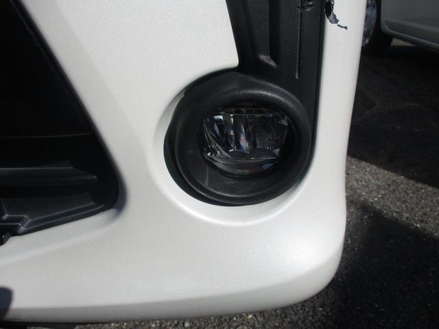 ムーヴ カスタム　Ｘリミテッド　ＳＡＩＩＩ　スマートキー、衝突防止機能、オートライト、オートエアコン、プッシュスタート、アイドリングストップ、シートヒーター、横滑り防止機能、ステアリングスイッチ、（9枚目）