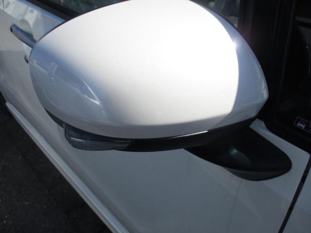 ムーヴ カスタム　Ｘリミテッド　ＳＡＩＩＩ　スマートキー、衝突防止機能、オートライト、オートエアコン、プッシュスタート、アイドリングストップ、シートヒーター、横滑り防止機能、ステアリングスイッチ、（11枚目）