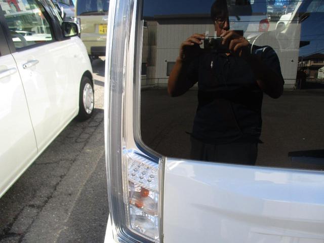 ムーヴ カスタム　Ｘリミテッド　ＳＡＩＩＩ　スマートキー、衝突防止機能、オートライト、オートエアコン、プッシュスタート、アイドリングストップ、シートヒーター、横滑り防止機能、ステアリングスイッチ、（16枚目）