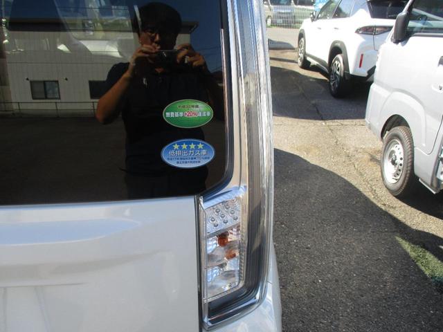 ムーヴ カスタム　Ｘリミテッド　ＳＡＩＩＩ　スマートキー、衝突防止機能、オートライト、オートエアコン、プッシュスタート、アイドリングストップ、シートヒーター、横滑り防止機能、ステアリングスイッチ、（17枚目）