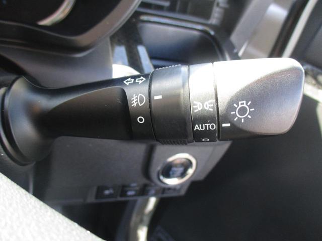 ムーヴ カスタム　Ｘリミテッド　ＳＡＩＩＩ　スマートキー、衝突防止機能、オートライト、オートエアコン、プッシュスタート、アイドリングストップ、シートヒーター、横滑り防止機能、ステアリングスイッチ、（28枚目）