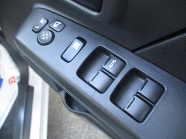 ワゴンR FX スマートキー、衝突防止機能、オートライト、オートエアコン、プッシュスタート、アイドリングストップ、横滑り防止機能、コーナーセンサー、クリアランスソナー、運転席シートヒーター、オートマチックハイビーム(37枚目)