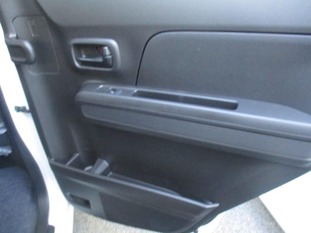 ワゴンR FX スマートキー、衝突防止機能、オートライト、オートエアコン、プッシュスタート、アイドリングストップ、横滑り防止機能、コーナーセンサー、クリアランスソナー、運転席シートヒーター、オートマチックハイビーム(39枚目)