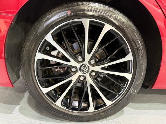 カムリ ＷＳ　修復歴無　禁煙　車検整備付　パノラマルーフ　純正Ｒ１８アルミ　純正９インチナビ　フルセグＴＶ　バックカメラ　ＥＴＣ２．０　ドラレコ　ブラインドスポット　クルコン　トヨタセーフティセンス（13枚目）