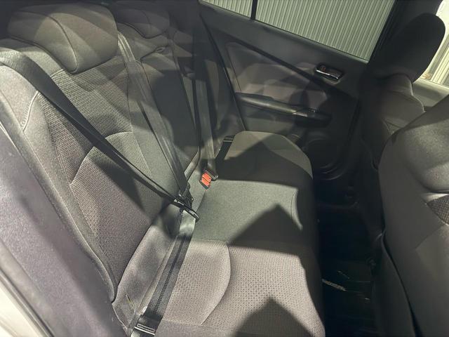 プリウス ＳセーフティプラスＩＩ　修復歴無　禁煙　２年保証付　ＴＲＤエアロＦ／Ｓ／Ｒ　社外Ｒ１８アルミ　ローダウン　純正ナビ　フルセグＴＶ　バックカメラ　ＥＴＣ２．０　ＡＣ１００Ｖ　ドラレコ前後　コーナーセンサー　衝突軽減機能　ＢＳＭ（15枚目）