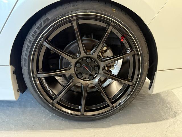 プリウス ＳセーフティプラスＩＩ　修復歴無　禁煙　２年保証付　ＴＲＤエアロＦ／Ｓ／Ｒ　社外Ｒ１８アルミ　ローダウン　純正ナビ　フルセグＴＶ　バックカメラ　ＥＴＣ２．０　ＡＣ１００Ｖ　ドラレコ前後　コーナーセンサー　衝突軽減機能　ＢＳＭ（38枚目）