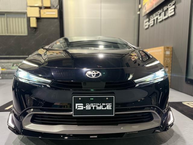 プリウス Ｚ　禁煙　メーカー保証継承付　モデリスタエアロＦ／Ｓ／Ｒ　パノラマルーフ　デジタルインナーミラー　純正ナビＴＶ　ドラレコ　パノラミックビュー　ＥＴＣ２．０　ブラインドスポット　トヨタセーフティセンス（3枚目）