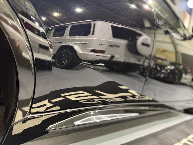 プリウス Ｚ　禁煙　メーカー保証継承付　モデリスタエアロＦ／Ｓ／Ｒ　パノラマルーフ　デジタルインナーミラー　純正ナビＴＶ　ドラレコ　パノラミックビュー　ＥＴＣ２．０　ブラインドスポット　トヨタセーフティセンス（7枚目）