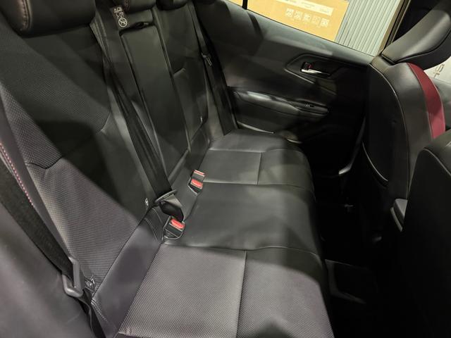 プリウス Ｚ　禁煙　メーカー保証継承付　モデリスタエアロＦ／Ｓ／Ｒ　パノラマルーフ　デジタルインナーミラー　純正ナビＴＶ　ドラレコ　パノラミックビュー　ＥＴＣ２．０　ブラインドスポット　トヨタセーフティセンス（19枚目）