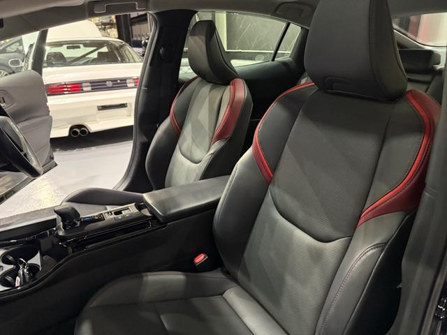 プリウス Ｚ　禁煙　メーカー保証継承付　モデリスタエアロＦ／Ｓ／Ｒ　パノラマルーフ　デジタルインナーミラー　純正ナビＴＶ　ドラレコ　パノラミックビュー　ＥＴＣ２．０　ブラインドスポット　トヨタセーフティセンス（23枚目）