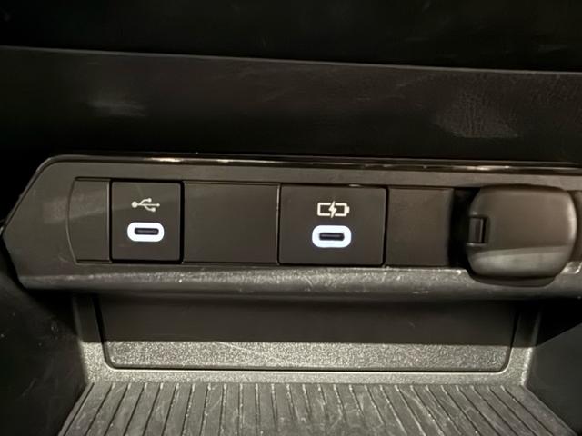 プリウス Ｚ　禁煙　メーカー保証継承付　モデリスタエアロＦ／Ｓ／Ｒ　パノラマルーフ　デジタルインナーミラー　純正ナビＴＶ　ドラレコ　パノラミックビュー　ＥＴＣ２．０　ブラインドスポット　トヨタセーフティセンス（35枚目）