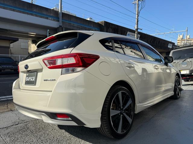 インプレッサスポーツ ２．０ｉ－Ｓアイサイト　修復歴無　ブラックレザーセレクション　純正Ｒ１８アルミ　ＳＴＩエアロ　純正８インチナビＴＶ　バックカメラ　ＥＴＣ　前席シートヒーター　クルコン　ドラレコ（7枚目）