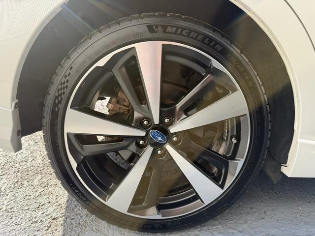 インプレッサスポーツ ２．０ｉ－Ｓアイサイト　修復歴無　ブラックレザーセレクション　純正Ｒ１８アルミ　ＳＴＩエアロ　純正８インチナビＴＶ　バックカメラ　ＥＴＣ　前席シートヒーター　クルコン　ドラレコ（11枚目）