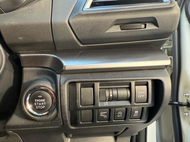 インプレッサスポーツ ２．０ｉ－Ｓアイサイト　修復歴無　ブラックレザーセレクション　純正Ｒ１８アルミ　ＳＴＩエアロ　純正８インチナビＴＶ　バックカメラ　ＥＴＣ　前席シートヒーター　クルコン　ドラレコ（26枚目）