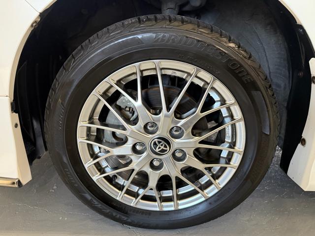 ノア ハイブリッドＳｉ　ダブルバイビーＩＩＩ　修復歴無　禁煙　２年保証付　モデリスタエアロＦ／Ｓ／Ｒ　両側パワードア　純正ナビフルセグＴＶ　バックカメラ　リアモニター　ドラレコＦＲ　トヨタセーフティセンス（13枚目）