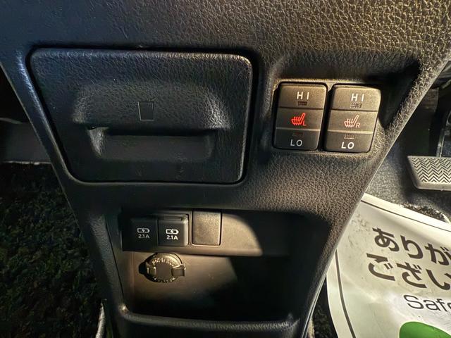 ノア ハイブリッドＳｉ　ダブルバイビーＩＩＩ　修復歴無　禁煙　２年保証付　モデリスタエアロＦ／Ｓ／Ｒ　両側パワードア　純正ナビフルセグＴＶ　バックカメラ　リアモニター　ドラレコＦＲ　トヨタセーフティセンス（34枚目）