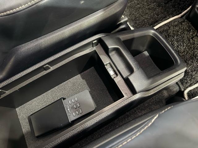 ノア ハイブリッドＳｉ　ダブルバイビーＩＩＩ　修復歴無　禁煙　２年保証付　モデリスタエアロＦ／Ｓ／Ｒ　両側パワードア　純正ナビフルセグＴＶ　バックカメラ　リアモニター　ドラレコＦＲ　トヨタセーフティセンス（35枚目）