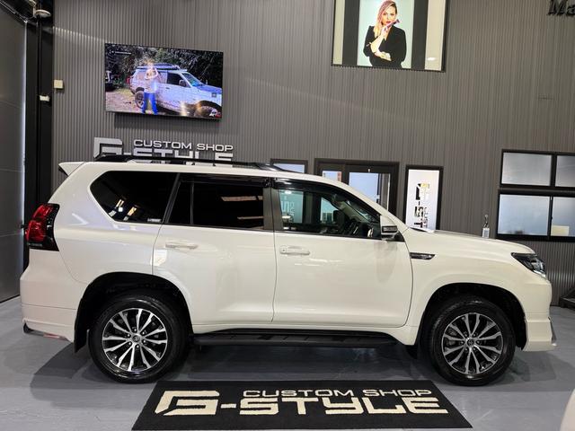 ランドクルーザープラド TX Lパッケージ 修復歴無 禁煙 2年保証付 モデリスタエアロ 純正OP19インチアルミ サンルーフ メーカーOPナビフルセグTV パノラミックビュー ETC2.0 ドラレコ前後 ブラックレザーシート(5枚目)