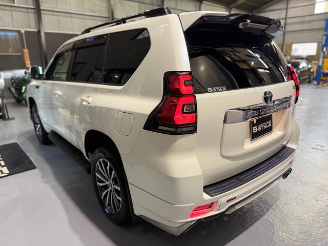 ランドクルーザープラド TX Lパッケージ 修復歴無 禁煙 2年保証付 モデリスタエアロ 純正OP19インチアルミ サンルーフ メーカーOPナビフルセグTV パノラミックビュー ETC2.0 ドラレコ前後 ブラックレザーシート(10枚目)