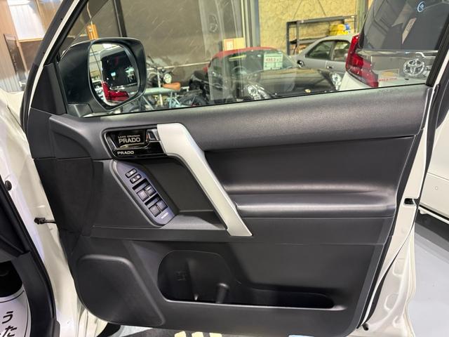 ランドクルーザープラド TX Lパッケージ 修復歴無 禁煙 2年保証付 モデリスタエアロ 純正OP19インチアルミ サンルーフ メーカーOPナビフルセグTV パノラミックビュー ETC2.0 ドラレコ前後 ブラックレザーシート(19枚目)
