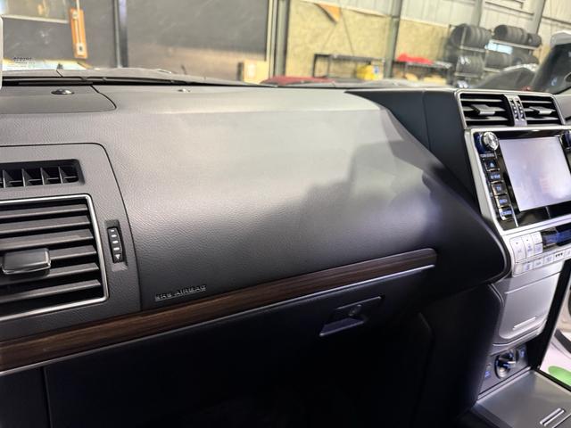 ランドクルーザープラド TX Lパッケージ 修復歴無 禁煙 2年保証付 モデリスタエアロ 純正OP19インチアルミ サンルーフ メーカーOPナビフルセグTV パノラミックビュー ETC2.0 ドラレコ前後 ブラックレザーシート(30枚目)