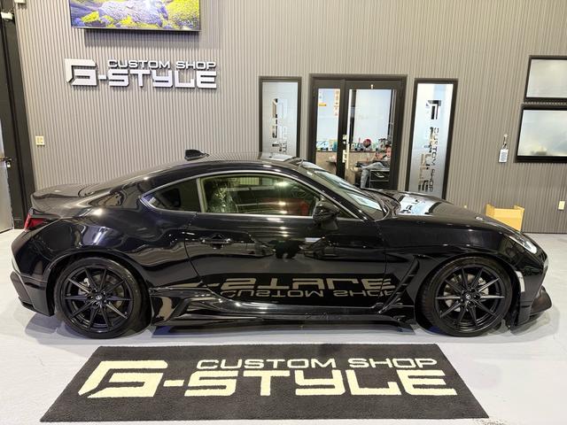 GR86 RZ 修復歴無 禁煙 2年保証付 GRエアロパッケージ R18純正アルミ 内装ブラック/レッド フジツボマフラー GROWスポーツサス 社外9インチナビ フルセグTV Bカメラ ETC ドラレコ(5枚目)