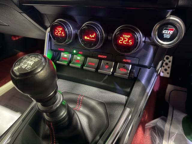 GR86 RZ 修復歴無 禁煙 2年保証付 GRエアロパッケージ R18純正アルミ 内装ブラック/レッド フジツボマフラー GROWスポーツサス 社外9インチナビ フルセグTV Bカメラ ETC ドラレコ(27枚目)