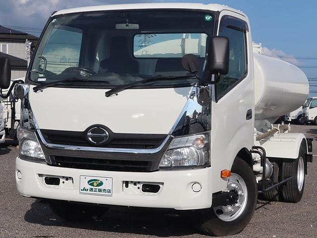 デュトロ ＰＴＯ散水車　サカイ　積載４ｔ　前後散水　ＳＴ４ＭＢ－１　容積４ＫＬ　酒井重工業　放水銃　ホース　ＥＴＣ　左電格ミラー　保証書　記録簿　取説　上物取説　車両総重量７５２５Ｋｇ　Ｎ０４Ｃターボエンジン・１８０馬力（2枚目）