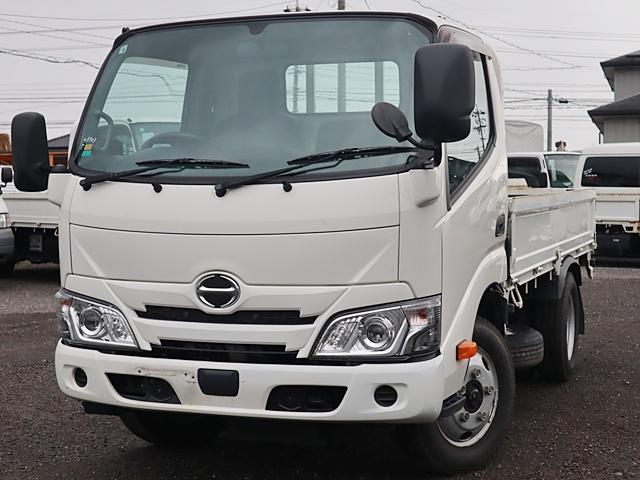 デュトロ 平ボディ　積載３０００ｋｇ　車両総重量５５５５ｋｇ（2枚目）