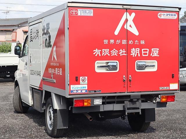 タウンエーストラック 冷蔵冷凍車　積載７５０Ｋｇ　中温冷蔵冷凍車　スマートアシスト　冷蔵冷凍車（4枚目）
