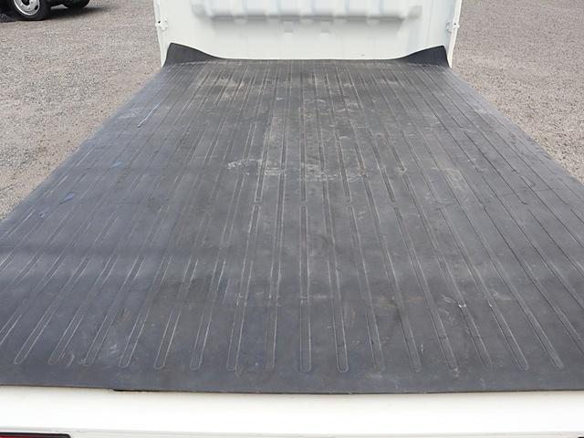 ハイゼットトラック 平ボディ　積載３５０Ｋｇ　垂直式テールリフト　ＡＴ限定免許　新明和ＲＥ０４　垂直式パワーゲート　リフト能力３５０Ｋｇゲート長６６ｃｍ　ナビＴＶ　キーレス　ドラレコ　ＷエアＢ　荷台ゴムマット　車両総重量１３６０Ｋｇ　保証書　記録簿　取説　Ｐ／Ｇ取説　スペアキー（12枚目）