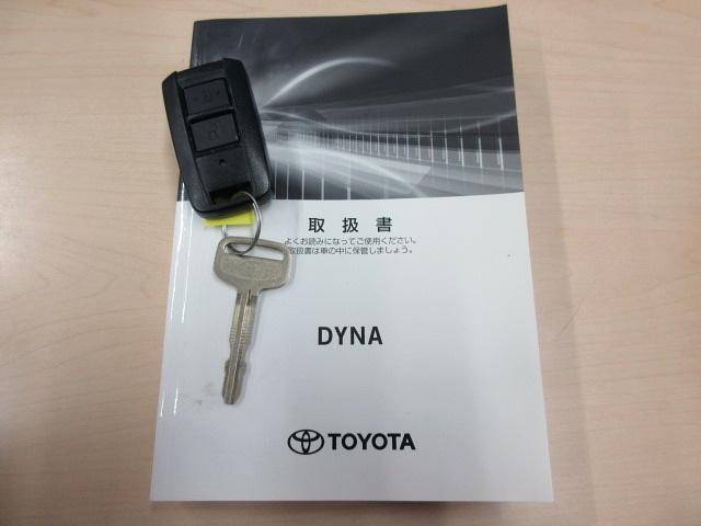 ダイナトラック 平ボディ　積載３．５ｔ　車両総重量６７７５ＫＧ　ナビＴＶ　ワイド　幅広荷台　超ロング　ＰＣＳ　ＰＫＳＢ　ＬＤＡ　ＶＳＣ　ＴＲＣ　Ｃソナー　バックカメラ　Ｄインナーミラー　ＥＴＣ　スマートキー　電動パーキングＢ　ＬＥＤヘッド　ドラレコ　フォグランプ（6枚目）