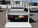 垂直式パワーゲート　平ボディ　積載１．３ｔ　新明和　新明和　ＲＥ０６－１１０３　ラジコン　荷台鉄板張　ナビ　ＴＶ　バックモニター　ＥＴＣ　車両総重量３７１５Ｋｇ　４Ｐ１０エンジン１５０馬力　荷台地上高７９ｃｍ　フォグランプ（11枚目）