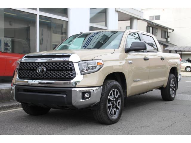 クルーマックス 4WD TRDオフロード サンルーフ TSS(3枚目)