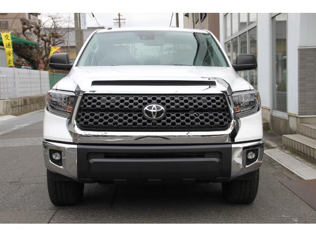 クルーマックス 4WD TRDオフロード サンルーフ TSS(3枚目)