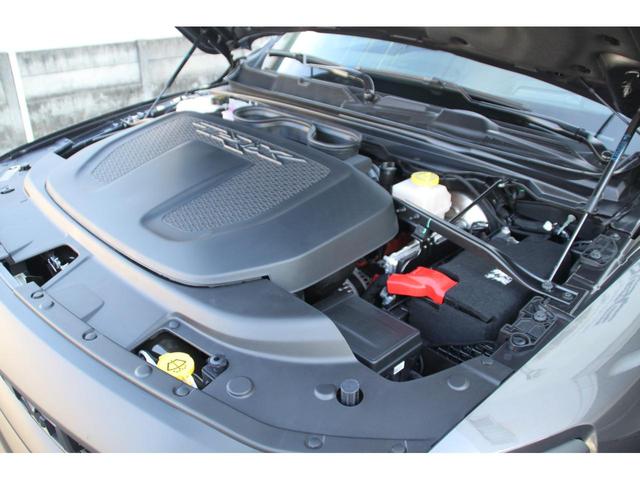 ダッジ・ラム １５００　ＴＲＸ　クルーキャブ　４ｘ４　新車並行　１オーナー　６．２Ｌ　ＳＲＴ　ＨＥＭＩ　Ｖ８　８速Ａ／Ｔ　レベル２ＰＫＧ　パノラマルーフ　ハーマンカードン　パワーサイドステップ　ビードロックアルミ　カーボンＰＫＧ　レッドアクセント　ＨＵＤ（46枚目）