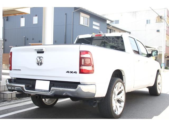 ダッジ・ラム １５００　ララミー　クワッドキャブ　４ｘ２　５．７Ｌ　Ｖ８　ＨＥＭＩ　８速Ａ／Ｔ　レザーシート　ハードトノ－カバー　ベッドライナー　プッシュスタート　アップルカープレイ　ＥＴＣ　シートヒーター＆クーラー　ハンドルヒーター　ＬＥＤヘッド＆フォグ（2枚目）