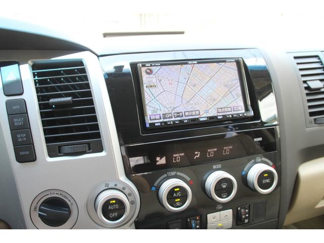 セコイア プラチナム　新車並行　１オーナー　５．７Ｖ８　４Ｘ４　レザーシート　サンルーフ　パワーテールゲート　フロントシートヒーター＆クーラー　　電動格納ミラー　ランニングボード　ＨＤＤナビ　地デジ　ＥＴＣ　レーダー（16枚目）