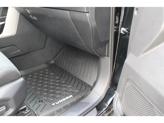 タンドラ クルーマックス SR 3.5LツインターボV6 パートタイム4WD 10速AT アイドリングストップ LEDヘッドランプ ワイヤレスCarPlay オートA/C フロントシートヒーター ドライブモードセレクト バックカメラ(18枚目)