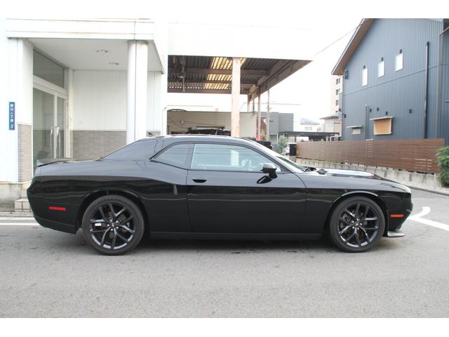 ダッジ・チャレンジャー R/T プラス ブラックトップPKG ハーマンカードンオーディオ アルカンターラシート スポーツモード アクティブエグゾースト ブラインドスポットモニター フロントシートヒーター&クーラー HIDヘッドランプ(8枚目)