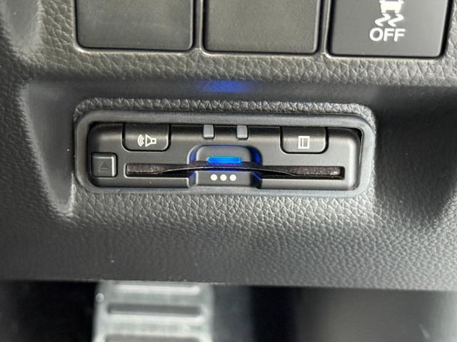 ステップワゴン ｅ：ＨＥＶスパーダプレミアムライン　純正１１．４インチナビ無限マフラー無限エアロマルチビューカメラシステムＥＴＣ車載器（12枚目）
