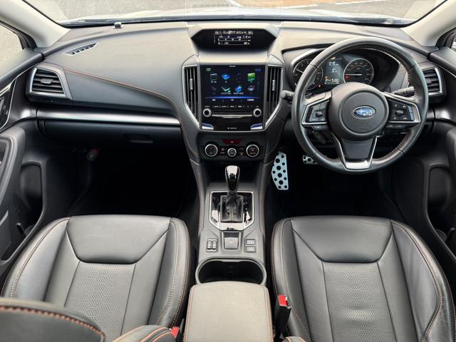 室内も広々としており、座席もしっかりとした設計です。