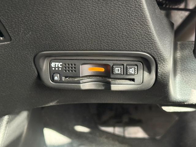 ヴェゼル ハイブリッドＲＳ・ホンダセンシング　Ｂｌｕｅｔｏｏｔｈ対応フルセグナビＥＴＣ車載器シートヒーター（9枚目）