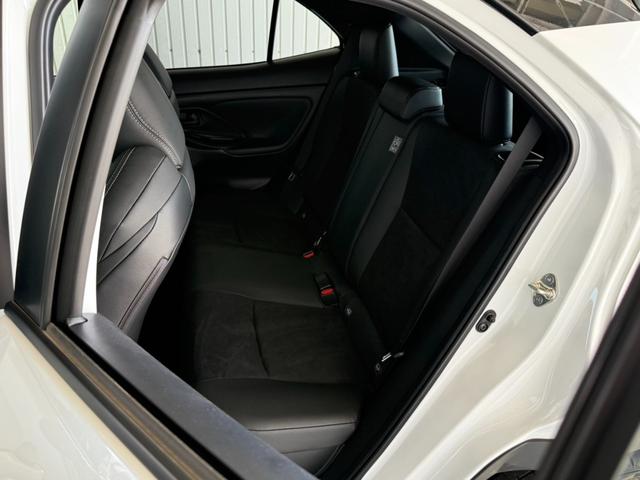 ヤリスクロス ハイブリッドGRスポーツ Bluetooth対応ナビ全方位カメラETC車載器アルミホイール(14枚目)