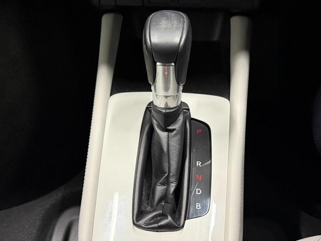 フィット e:HEVホーム Bluetooth対応フルセグナビETC車載器シートヒーター(7枚目)