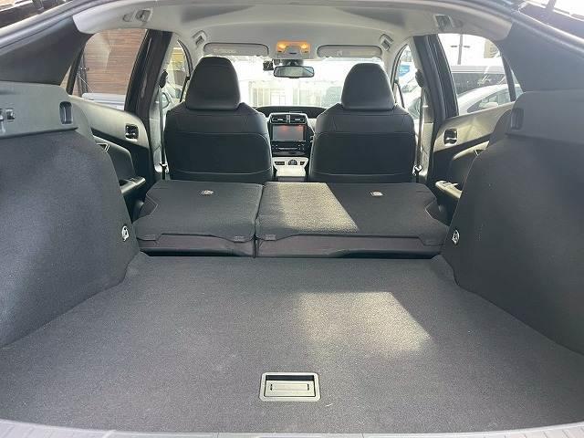 プリウス ♪A “ツーリングセレクション” パーキングアシスト ブラインドスポットモニター レザーシート シートヒーター AC100V電源 レーダークルーズコントロール 純正9インチSDナビ ETC クリアランスソナー ヘッドアップディスプレイ(20枚目)